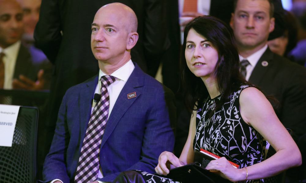 Jeff Bezos, Mackenzie Bezos