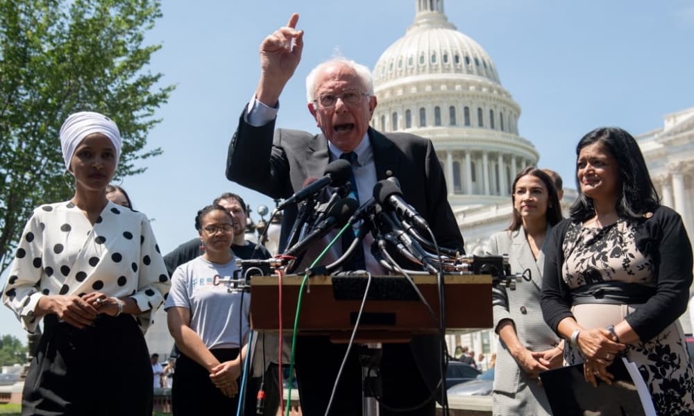 Bernie Sanders propone perdonar deuda estudiantil