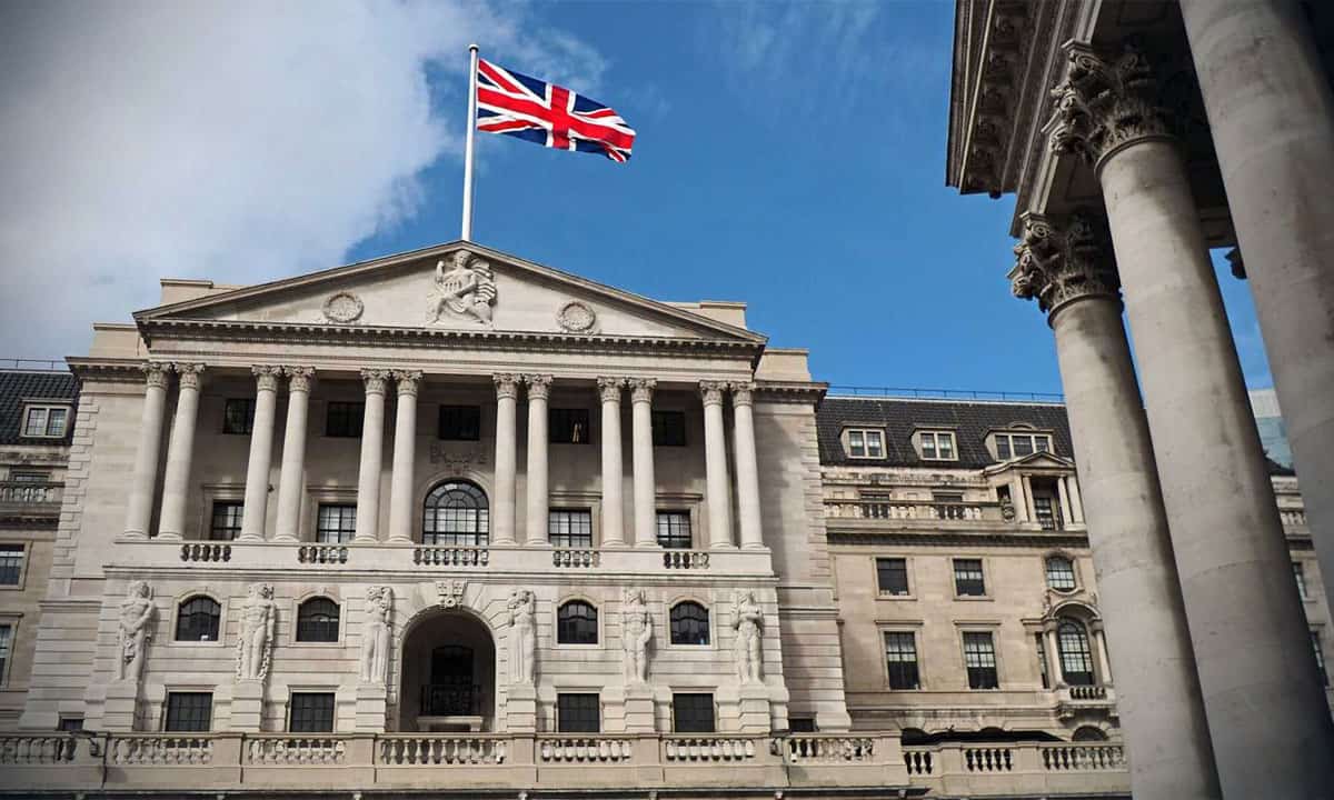 Banco de Inglaterra sube tasa de interés en 75 puntos base