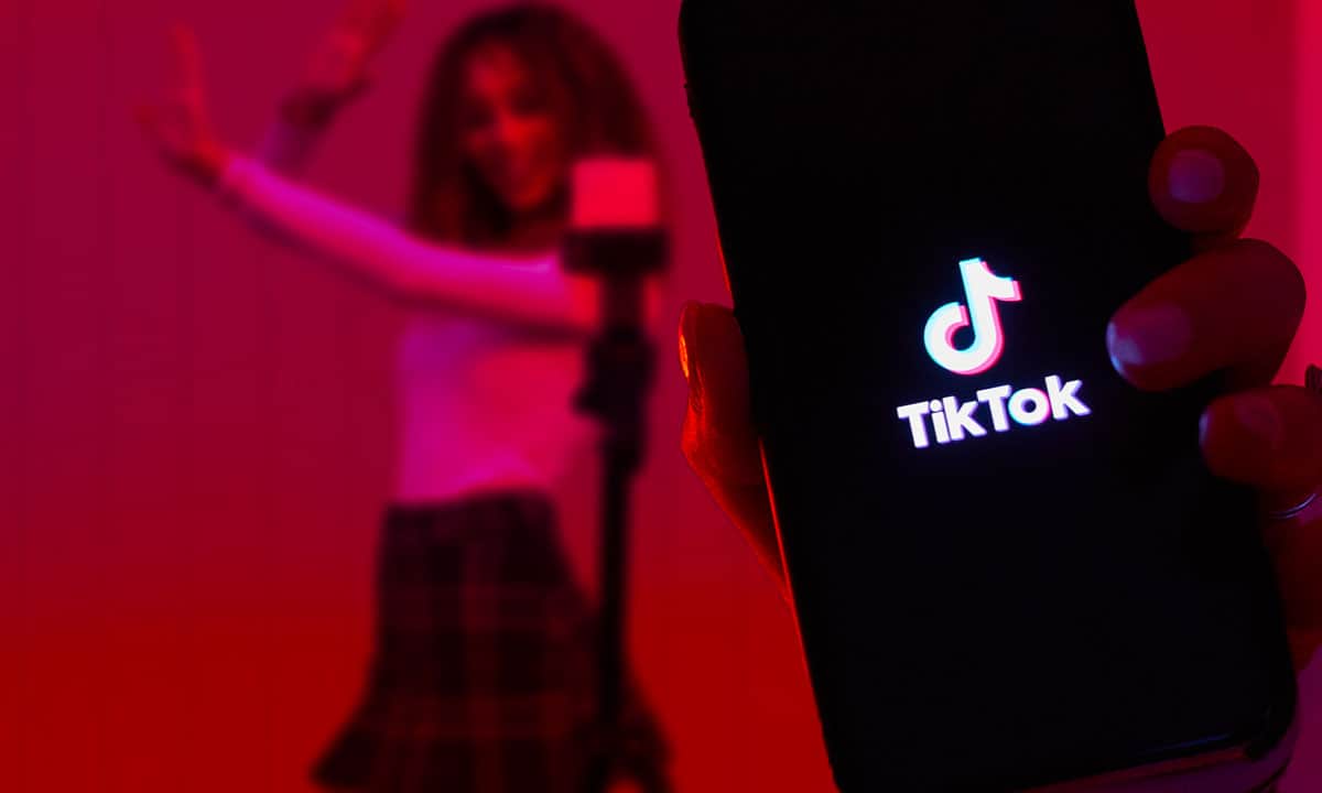 TikTok hipersexualización de la juventud a cambio de millones