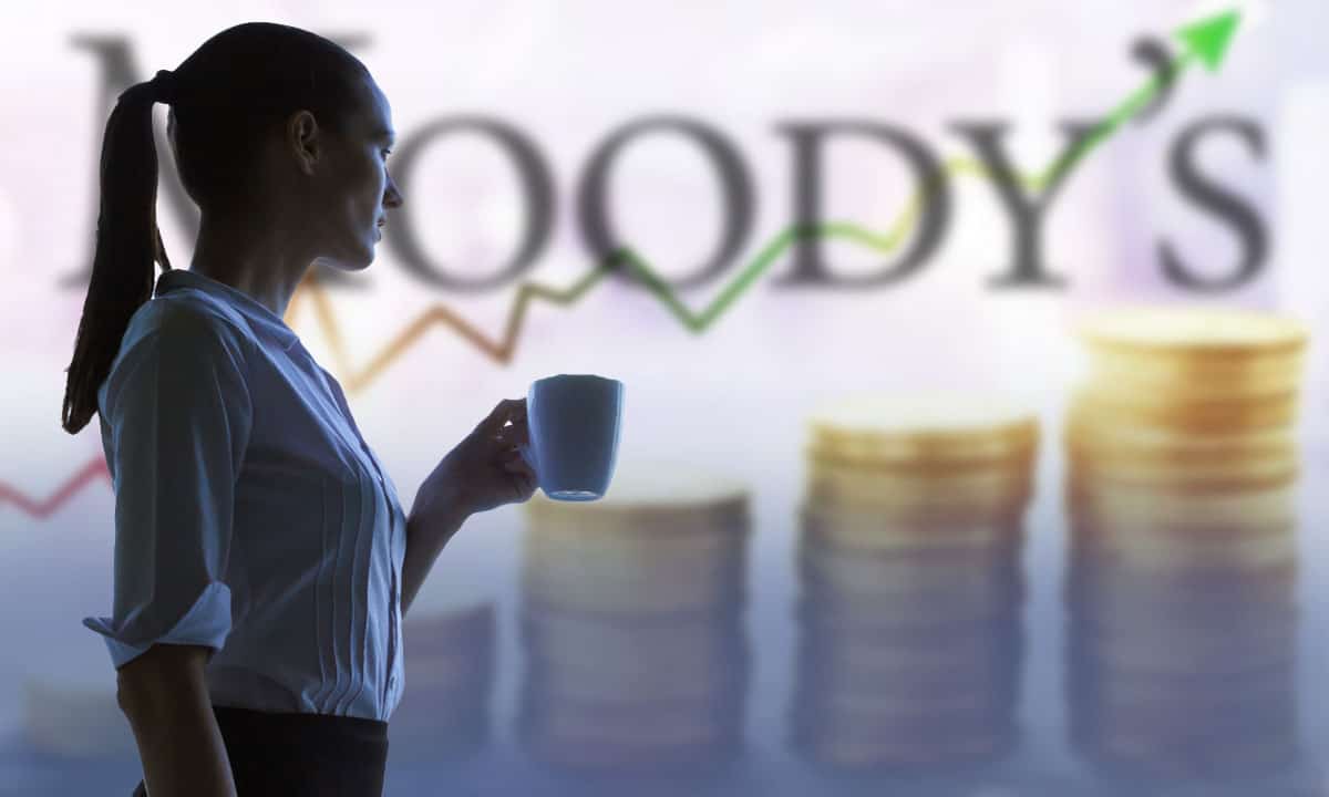 Economía mundial sería impulsada en un 7% con la reducción en la brecha de salario de género, dice Moody’s