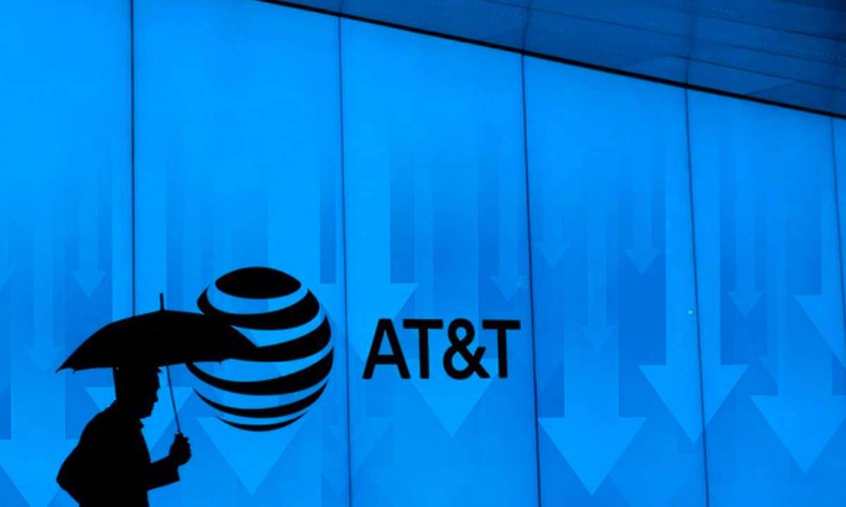 AT&T ingresos 1T23