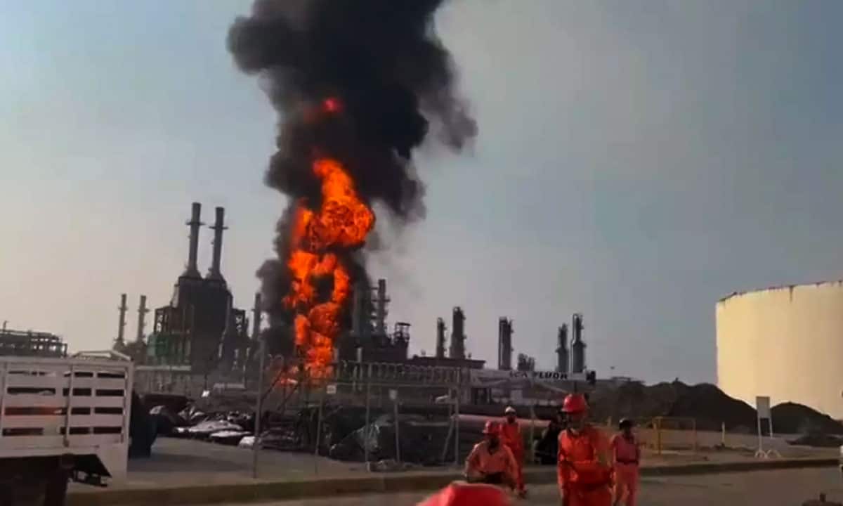 refinería Pemex explosión